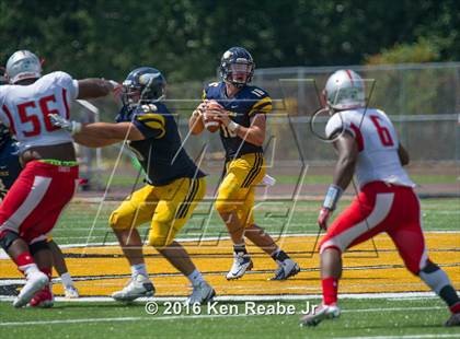Thumbnail 2 in St. John's vs. Central Catholic (Western Pennsylvania Legends Football Classic) photogallery.