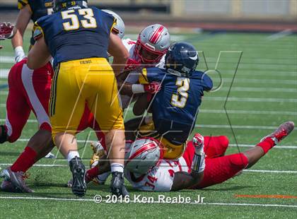 Thumbnail 3 in St. John's vs. Central Catholic (Western Pennsylvania Legends Football Classic) photogallery.