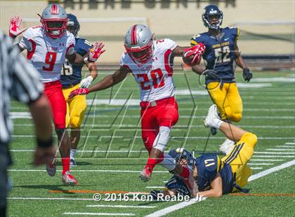 Thumbnail 3 in St. John's vs. Central Catholic (Western Pennsylvania Legends Football Classic) photogallery.