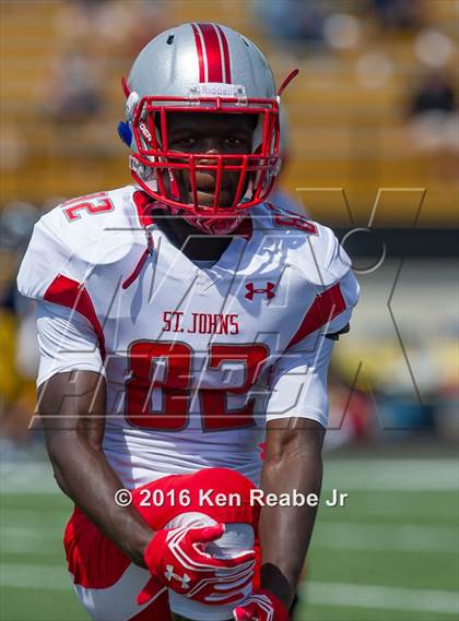Thumbnail 1 in St. John's vs. Central Catholic (Western Pennsylvania Legends Football Classic) photogallery.