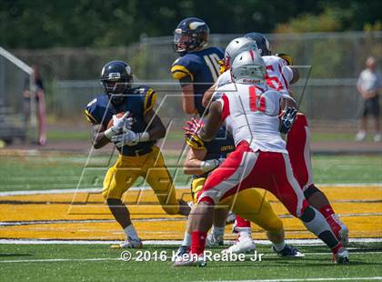 Thumbnail 2 in St. John's vs. Central Catholic (Western Pennsylvania Legends Football Classic) photogallery.
