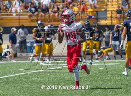 Thumbnail 2 in St. John's vs. Central Catholic (Western Pennsylvania Legends Football Classic) photogallery.
