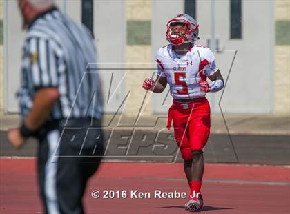 Thumbnail 2 in St. John's vs. Central Catholic (Western Pennsylvania Legends Football Classic) photogallery.
