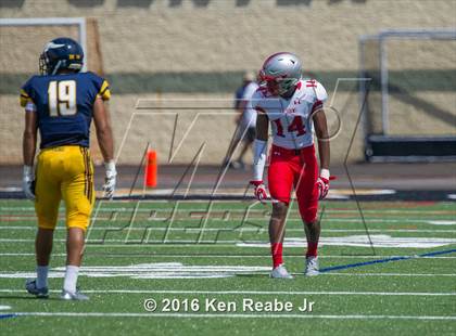 Thumbnail 3 in St. John's vs. Central Catholic (Western Pennsylvania Legends Football Classic) photogallery.