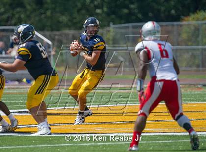 Thumbnail 3 in St. John's vs. Central Catholic (Western Pennsylvania Legends Football Classic) photogallery.