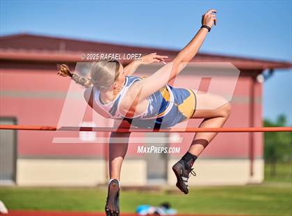 Thumbnail 2 in Lake Houston Conquerors Invitational (High Jump) photogallery.