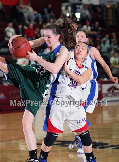 Thumbnail 1 in Sacred Heart Cathedral vs. St. Ignatius (CIF CCS D3 Final) photogallery.