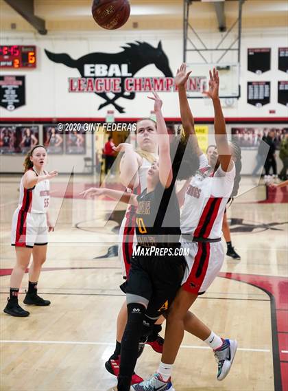 Thumbnail 1 in Monte Vista vs. Amador Valley (CIF NCS D1 1st Round) photogallery.