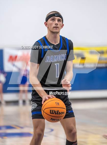 Thumbnail 3 in Victory Christian Academy vs. Ramona ( CIF SDS D3 Championship) photogallery.