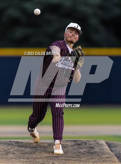 Thumbnail 3 in Salem Hills vs. Jordan (UHSAA 5A Bracket 2 Round 1) photogallery.