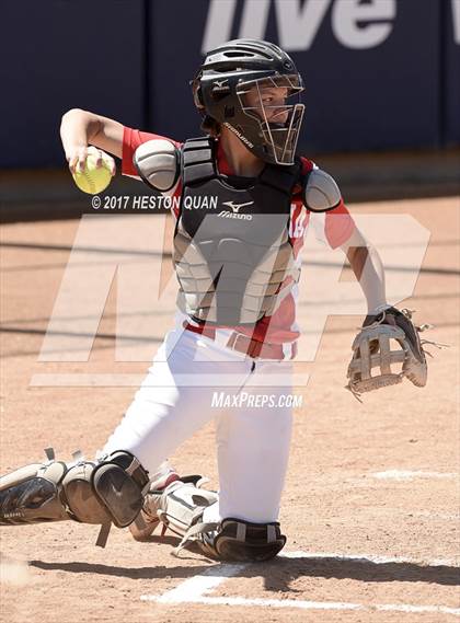 Thumbnail 2 in Mater Dei vs Corona (Alan Dugard Tournament) photogallery.