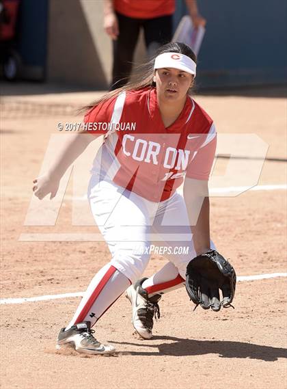 Thumbnail 2 in Mater Dei vs Corona (Alan Dugard Tournament) photogallery.