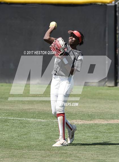 Thumbnail 3 in Mater Dei vs Corona (Alan Dugard Tournament) photogallery.