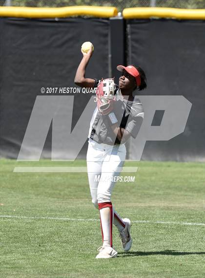 Thumbnail 3 in Mater Dei vs Corona (Alan Dugard Tournament) photogallery.