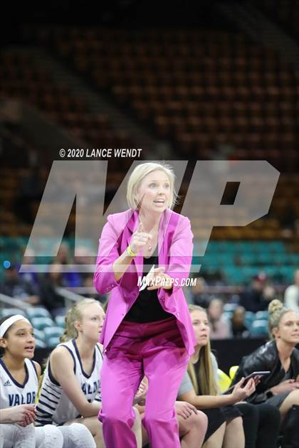 Thumbnail 3 in Grandview vs. Valor Christian (CHSAA 5A Final Four) photogallery.