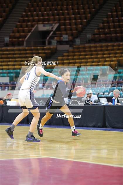 Thumbnail 2 in Grandview vs. Valor Christian (CHSAA 5A Final Four) photogallery.