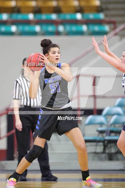 Thumbnail 1 in Grandview vs. Valor Christian (CHSAA 5A Final Four) photogallery.