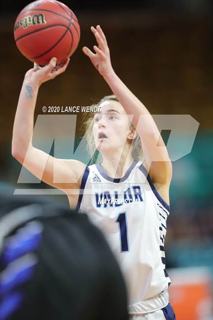 Thumbnail 1 in Grandview vs. Valor Christian (CHSAA 5A Final Four) photogallery.