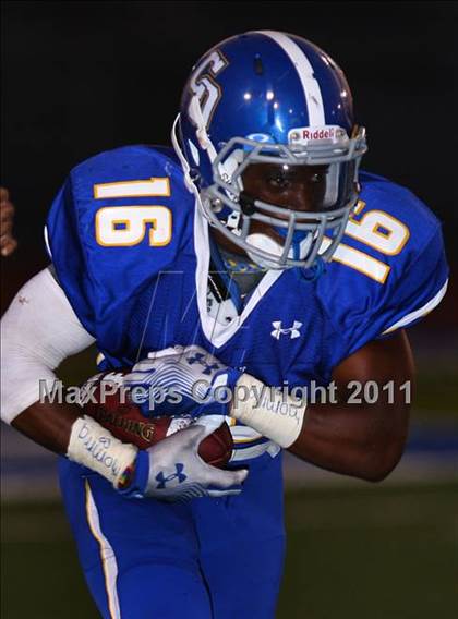 Thumbnail 3 in Roosevelt @ Charter Oak photogallery.