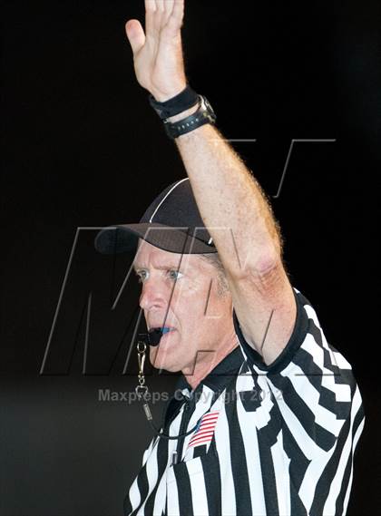 Thumbnail 2 in Archbishop Mitty vs. Valley Christian photogallery.