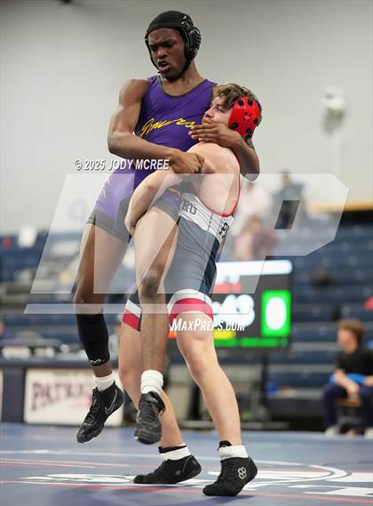 Thumbnail 2 in Lewisburg vs Desoto Central photogallery.