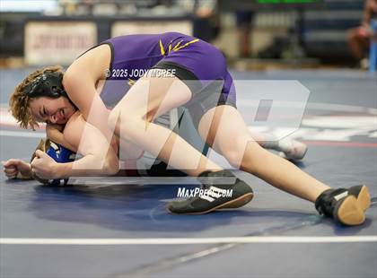 Thumbnail 3 in Lewisburg vs Desoto Central photogallery.