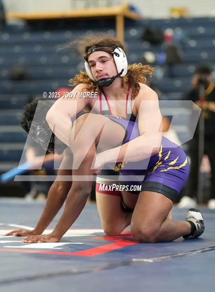 Thumbnail 1 in Lewisburg vs Desoto Central photogallery.