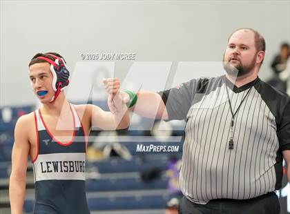 Thumbnail 1 in Lewisburg vs Desoto Central photogallery.