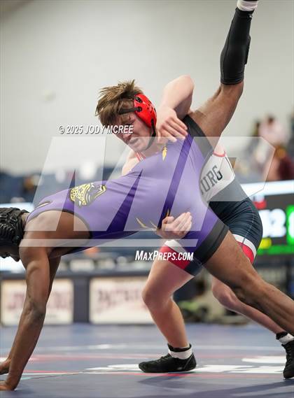 Thumbnail 1 in Lewisburg vs Desoto Central photogallery.