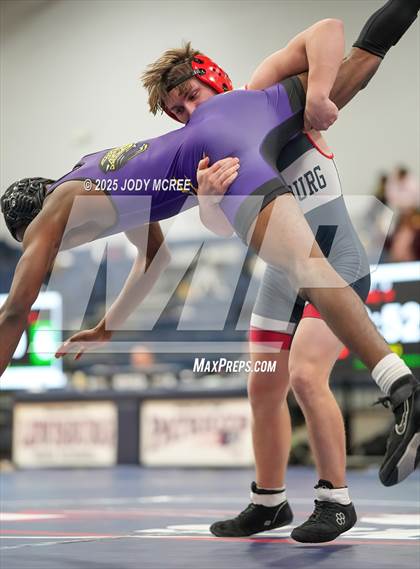 Thumbnail 2 in Lewisburg vs Desoto Central photogallery.