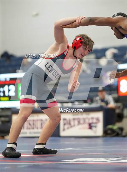 Thumbnail 1 in Lewisburg vs Desoto Central photogallery.