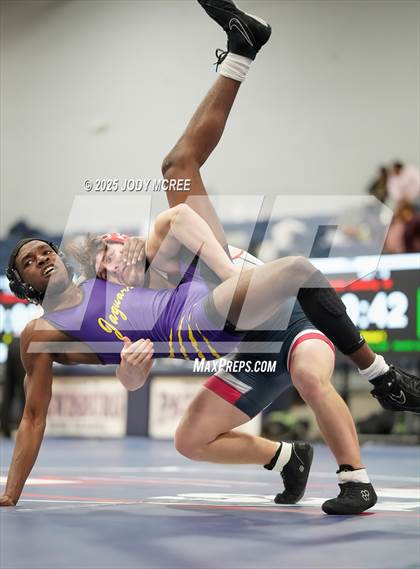 Thumbnail 1 in Lewisburg vs Desoto Central photogallery.