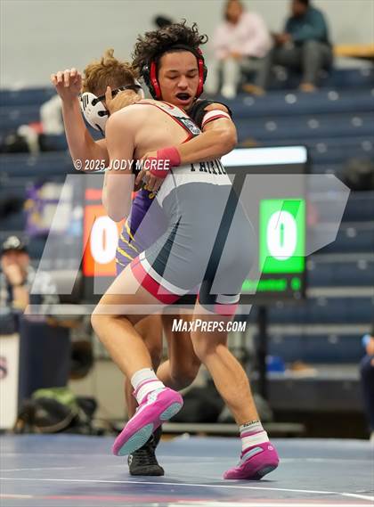 Thumbnail 2 in Lewisburg vs Desoto Central photogallery.