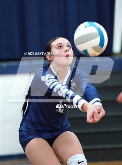 Thumbnail 1 in Chelsea vs. Mott (Our Lady Of The Lakes Invite) photogallery.