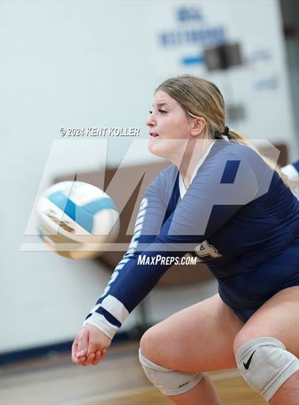 Thumbnail 3 in Chelsea vs. Mott (Our Lady Of The Lakes Invite) photogallery.