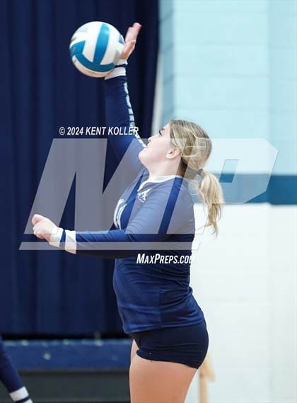 Thumbnail 3 in Chelsea vs. Mott (Our Lady Of The Lakes Invite) photogallery.