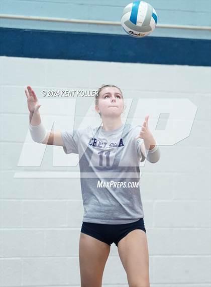 Thumbnail 3 in Chelsea vs. Mott (Our Lady Of The Lakes Invite) photogallery.