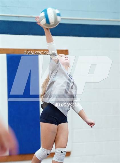Thumbnail 2 in Chelsea vs. Mott (Our Lady Of The Lakes Invite) photogallery.