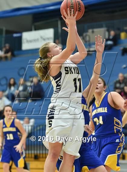 Thumbnail 1 in Skyline vs. Bonneville (UHSAA 4A First Round) photogallery.