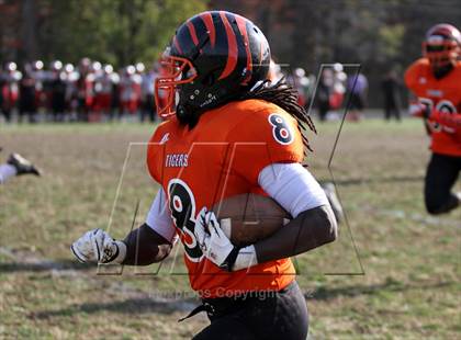 Thumbnail 3 in DuVal vs. Suitland photogallery.