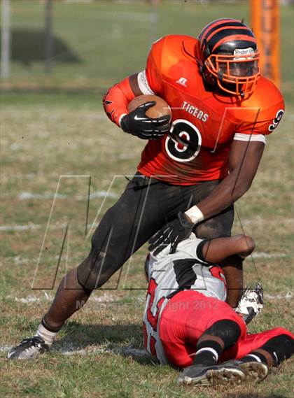 Thumbnail 3 in DuVal vs. Suitland photogallery.