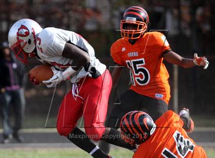 Thumbnail 1 in DuVal vs. Suitland photogallery.