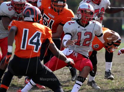 Thumbnail 3 in DuVal vs. Suitland photogallery.