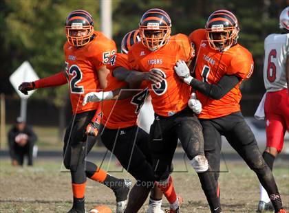Thumbnail 1 in DuVal vs. Suitland photogallery.