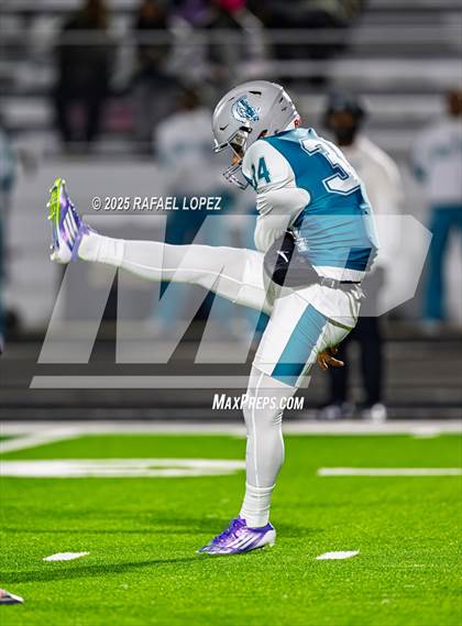 Thumbnail 3 in Kilgore vs. Almeta Crawford (UIL 4A D1 Football Quarterfinals) photogallery.