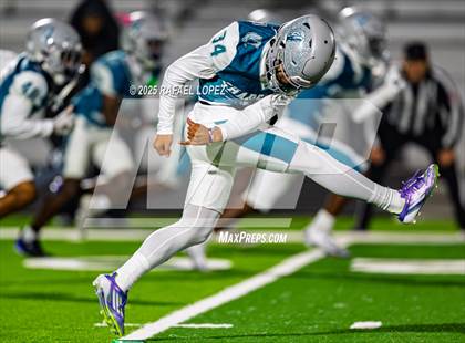 Thumbnail 1 in Kilgore vs. Almeta Crawford (UIL 4A D1 Football Quarterfinals) photogallery.