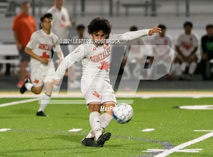 Thumbnail 3 in Gonzales @ La Vernia (UIL 4A Bi-District Playoffs) photogallery.
