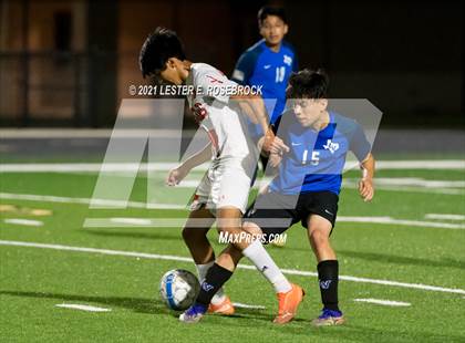 Thumbnail 3 in Gonzales @ La Vernia (UIL 4A Bi-District Playoffs) photogallery.