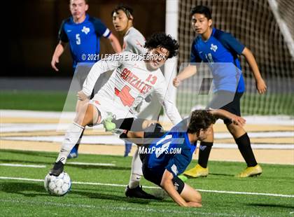 Thumbnail 1 in Gonzales @ La Vernia (UIL 4A Bi-District Playoffs) photogallery.