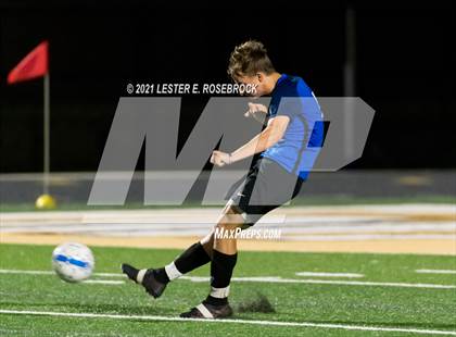 Thumbnail 3 in Gonzales @ La Vernia (UIL 4A Bi-District Playoffs) photogallery.
